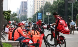 As taxações encima do pobre contribuinte!!! Entregadores E Motoristas De Aplicativos Terão Que Pagar 26,5% De Imposto Com Reforma Tributária