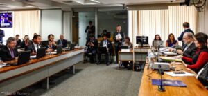 Para Weverton Rocha, “é preciso chamar os que têm juízo no país”