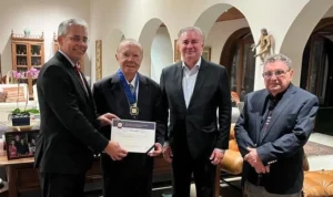 Colégio de Corregedores da Justiça homenageia Sarney