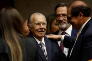 Sarney diz que programa de Boulos está ‘excelente’ e elogia presença de Marta