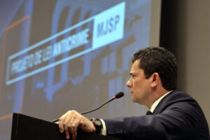 Moro se oferece para prestar esclarecimentos ao Senado sobre Lava Jato