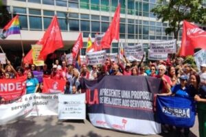 Acreditaram na carochinha!!! Com paralisação marcada para 4ª, servidores pedem reajuste de auxílios
