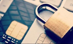 Banco deve indenizar cliente assaltado em agência