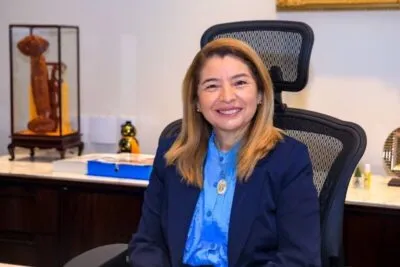 Presidente Iracema Vale anuncia pagamento da primeira parcela do 13° salário nesta sexta-feira (14)