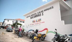 Denúncias por falta e cobrança pelo uso de macas no Socorrão 1