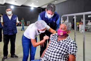 Braide prevê 1ª dose da vacina contra Covid-19 em toda população adulta de São Luís até o final de junho
