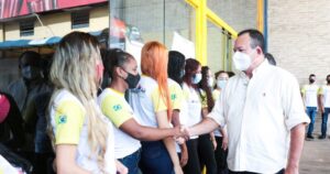 Vice-governador Carlos Brandão participa de evento com contratados por meio do programa Trabalho Jovem