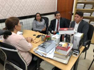 Em visita ao MP, Paula da Pindoba denuncia falta de informações sobre contratos