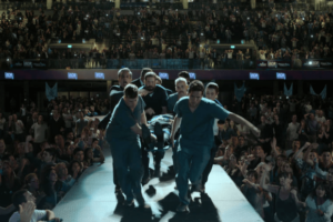 ‘Vosso Reino’: presidenciável leva facada e evangélicos abençoam dinheiro na nova série em cartaz na Netflix