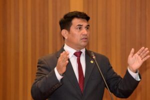 Minha solidariedade ao deputado Wellington, apesar de sua baixaria em politizar ataques