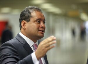 Weverton critica corte de 30% de verba em universidades federais por Bolsonaro