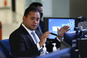 Em relatório, Weverton defende adiamento das eleições 2020 para 15 e 29 de novembro