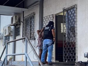 Suspeitos de praticar assaltos a residências e estabelecimentos comerciais são presos em São Luís