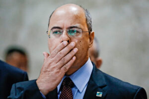 STJ afasta Witzel, governador do Rio; Pastor Everaldo é preso pela PF