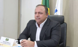 MPF dá 72h para ministro explicar mudança que omite dados sobre mortes por coronavírus