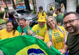 Yglésio presente em ato pró-Bolsonaro na Avenida Paulista…
