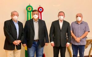 Zé Reinaldo volta a ser aliado de Dino e ganha cargo no Porto do Itaqui