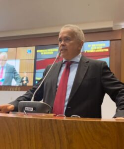 Júlio Mendonça chama a atenção sobre violência e feminicídio na Baixada