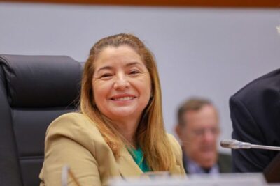 Iracema Vale é reeleita presidente da Assembleia Legislativa