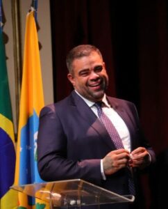 Paulo Victor quer espocar urna