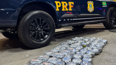 PRF apreende mais de 43 kg de haxixe no fundo falso de um veículo na BR-316, em Caxias