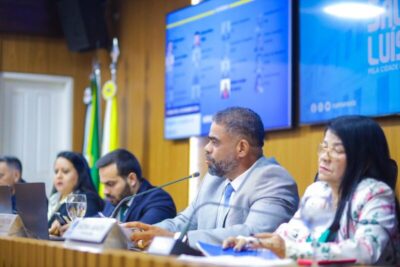 Após decisão judicial que afastou Umbelino Júnior do cargo de vereador, Câmara empossa suplente