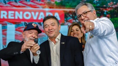 Representando prefeitos, Miltinho defende reeleição de Lula durante ato de entrega de ambulâncias