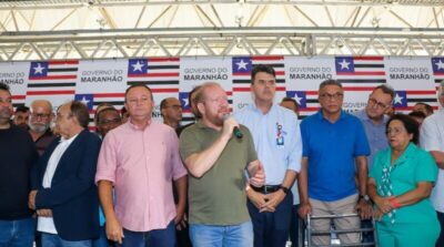 Othelino participa da assinatura da ordem de serviço de obras nos terminais da Ponta da Espera e do Cujupe