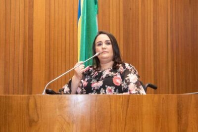 Andréia Rezende se filia ao PSB