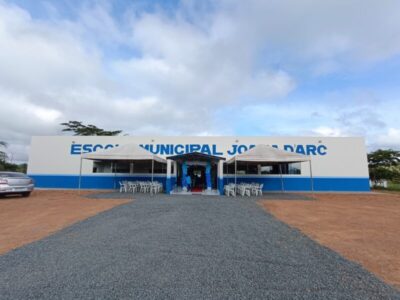 Prefeito Raimundinho Audiolar inaugura a nova Escola Municipal Joana Darc no povoado Pitombeira em Presidente Dutra