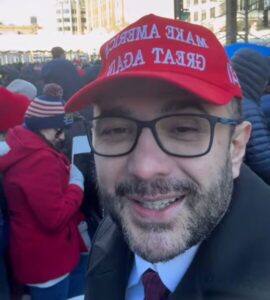 Yglésio curte posse de Donald Trump na “pipoca”