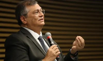 “O diabo existe dentro do celular”, afirma Dino sobre big techs