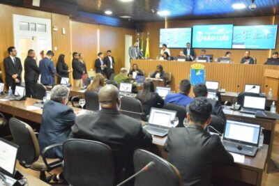 FELIZ NATAL: Em 2025, prefeito de São Luís ganhará 25 mil e sua vice 22 mil