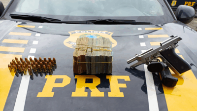 PRF apreende pistola, munições e R$ 75 mil em veículo na BR-135, em São Luís