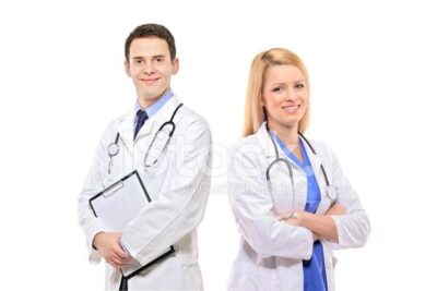 Maioria na profissão, mulheres médicas ganham 23% a menos do que homens, aponta pesquisa da Afya