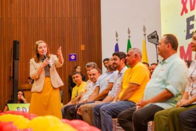 Ao lado de Brandão e lideranças, presidente Iracema Vale participa do XVI Congresso Estadual do PSB no Maranhão