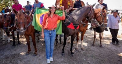 Primeira-dama Dra. Gisele  participa do Dia do Vaqueiro em Timon