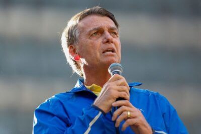 Bolsonaro adapta slogan de Trump durante ato na Paulista: ‘Make Brasil great again’