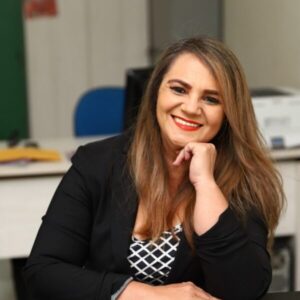 Com as atividades de pré-campanha canceladas, Marinete Moura fala sobre a pandemia coronavírus e aponta caminhos para a redução do déficit de atividades escolares