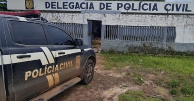Homem presta depoimento na delegacia e nega envolvimento com homicídio em Vargem Grande