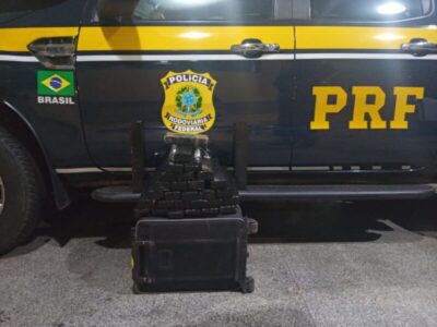 15 DE JUNHO: PRF apreende 25kg de maconha encontrada dentro de um ônibus na Br-316 em Caxias