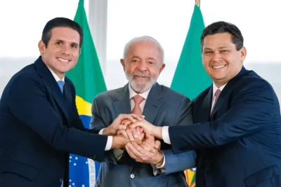 Ao lado de Lula, Motta defende ‘pauta positiva’ e Alcolumbre quer ‘apoiar pautas do governo’