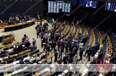 Oposição se mobiliza por PEC que busca dificultar buscas da Polícia Federal no Congresso