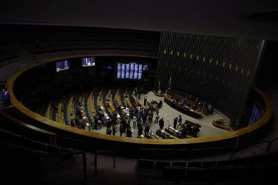 Câmara cogita ampliar número de deputados para 531 após decisão do STF