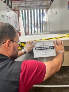 Procon interdita setor de pescados do Supermercado Mateus na Curva do 90