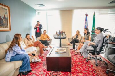 Presidente Iracema Vale e deputadas recebem Thaynara OG em visita à Alema