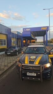 19/6: Carro com 50 multas é apreendido pela PRF na Br-226, em Barra do Corda