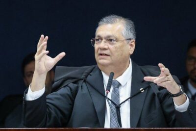 Dino propõe que plataformas sejam responsabilizadas por conteúdos ofensivos sem ordem judicial