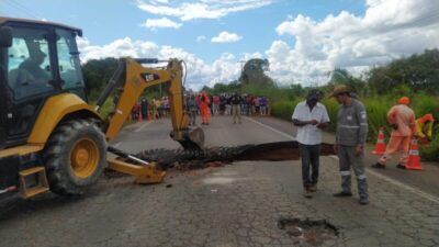 Rodovia é liberada em Santa Inês após fechamento de cratera