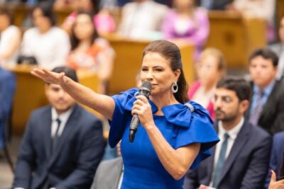 1º Fevereiro: Abigail toma posse no cargo de deputada estadual no Maranhão